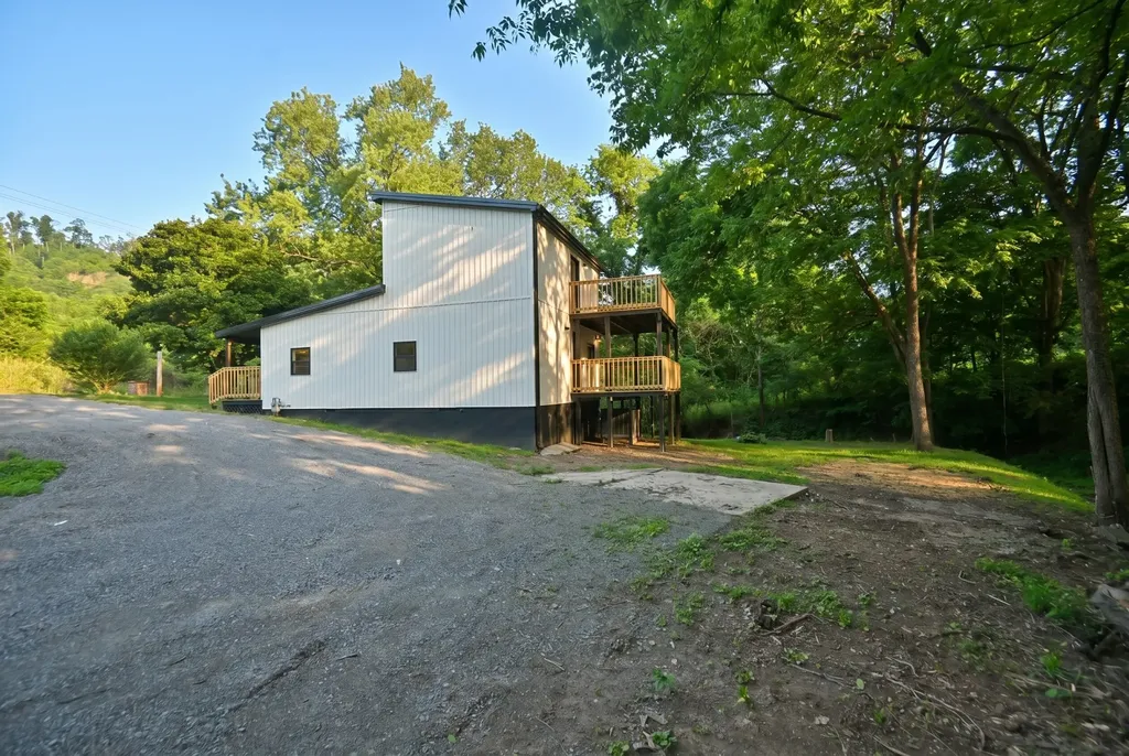 2627 Auburntown Road Woodbury TN 37190