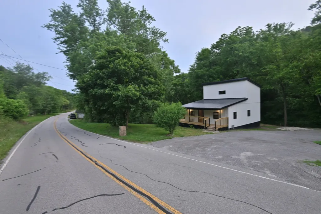 2627 Auburntown Road Woodbury TN 37190