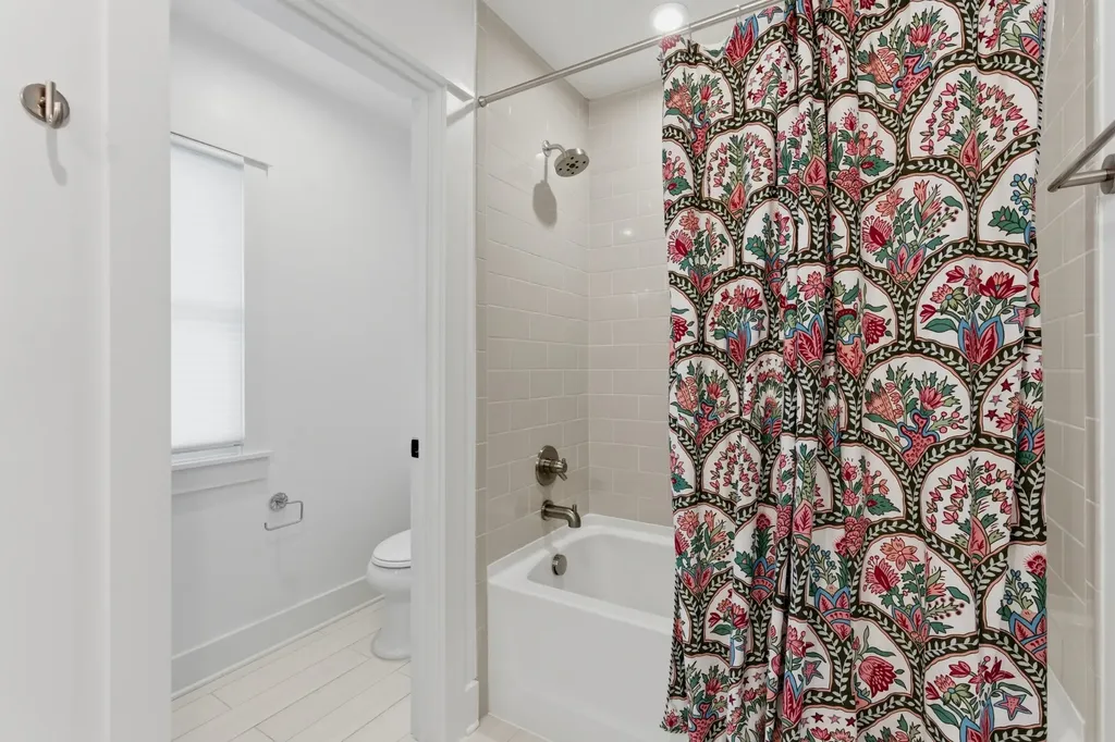 402B 17th St, N Nashville TN 37206