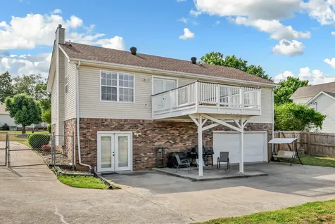 905 Dolphin Lane Clarksville TN 37043