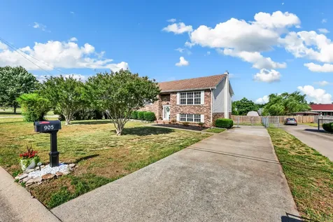 905 Dolphin Lane Clarksville TN 37043