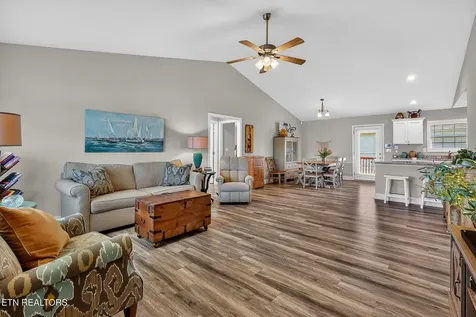 21 Panther Valley Road Crossville TN 38555