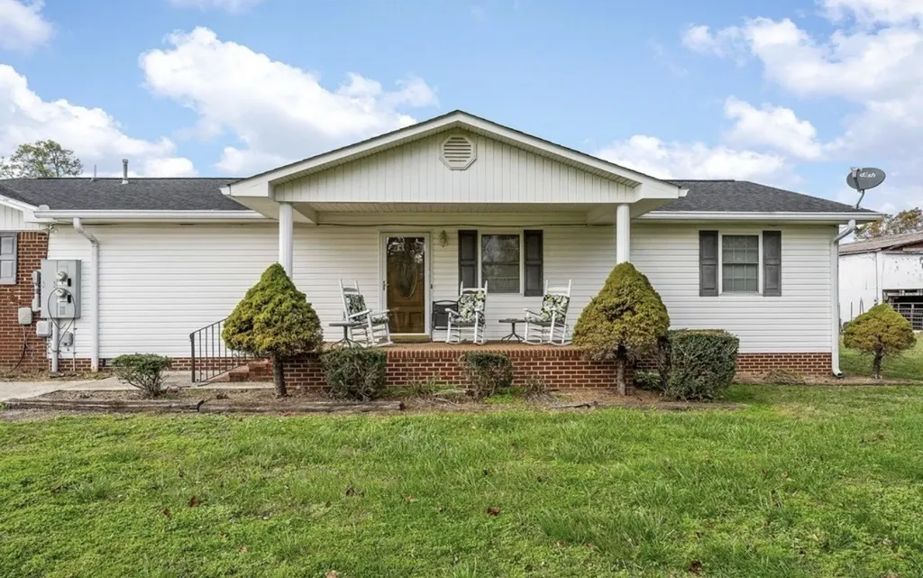 524 Elm Street Smithville TN 37166