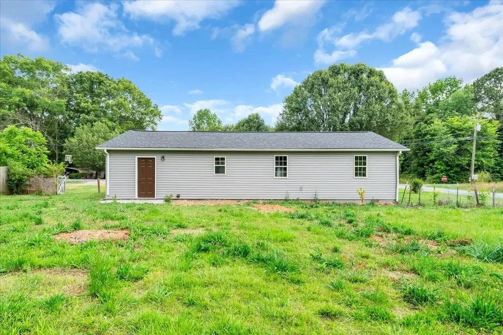 72 W 1st Street Hillsboro TN 37342
