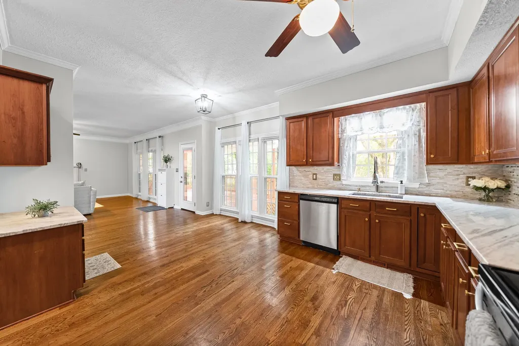 206 Longwood Lane Clarksville TN 37043