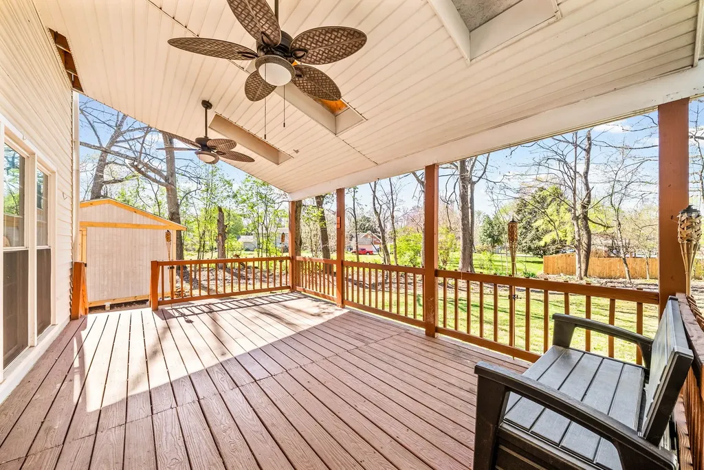 206 Longwood Lane Clarksville TN 37043