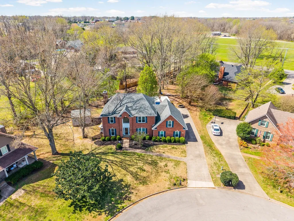206 Longwood Lane Clarksville TN 37043