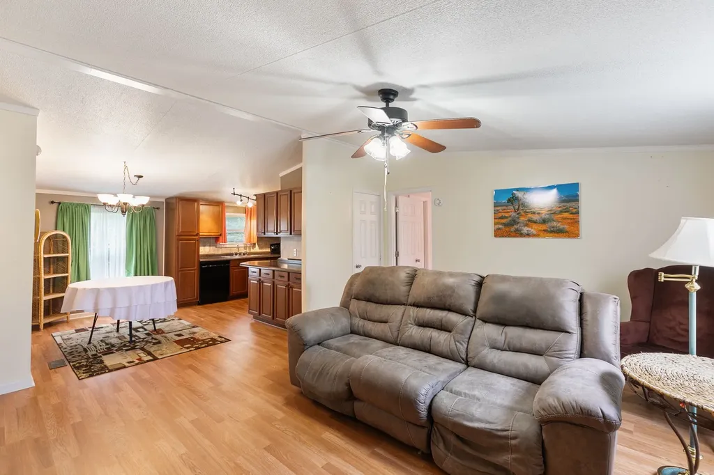 225 Nowlin Drive Columbia TN 38401