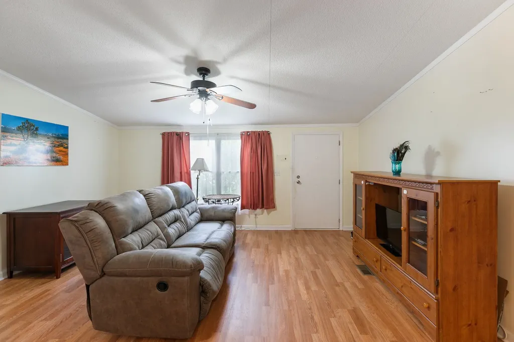 225 Nowlin Drive Columbia TN 38401