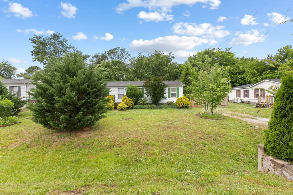 225 Nowlin Drive Columbia TN 38401