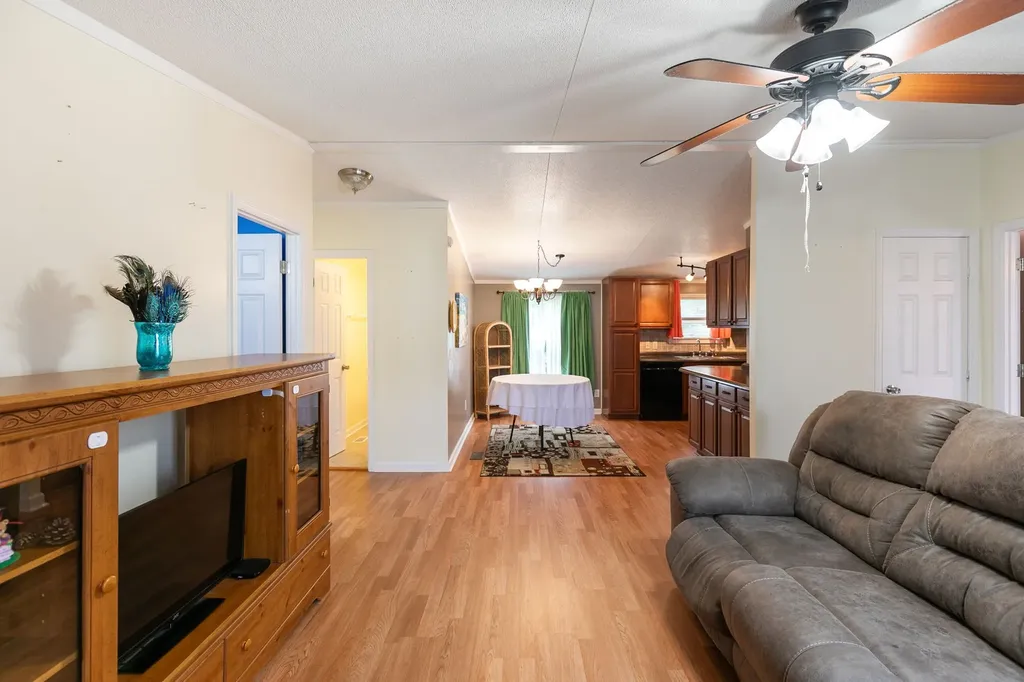 225 Nowlin Drive Columbia TN 38401
