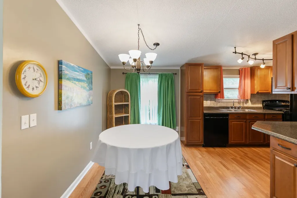 225 Nowlin Drive Columbia TN 38401
