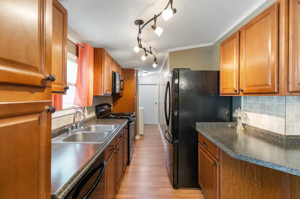 225 Nowlin Drive Columbia TN 38401