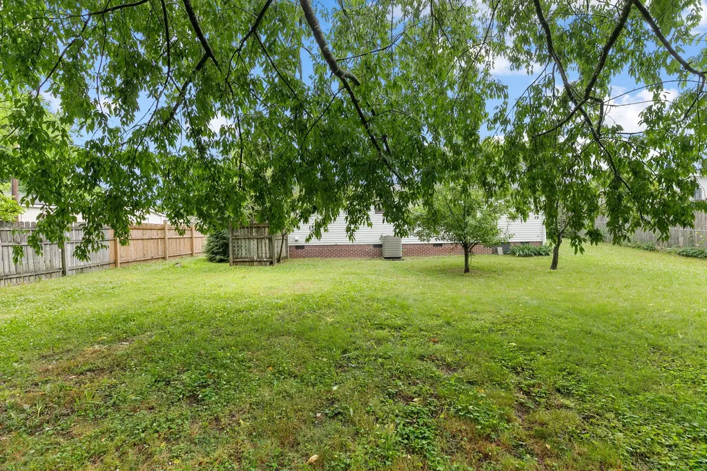 225 Nowlin Drive Columbia TN 38401