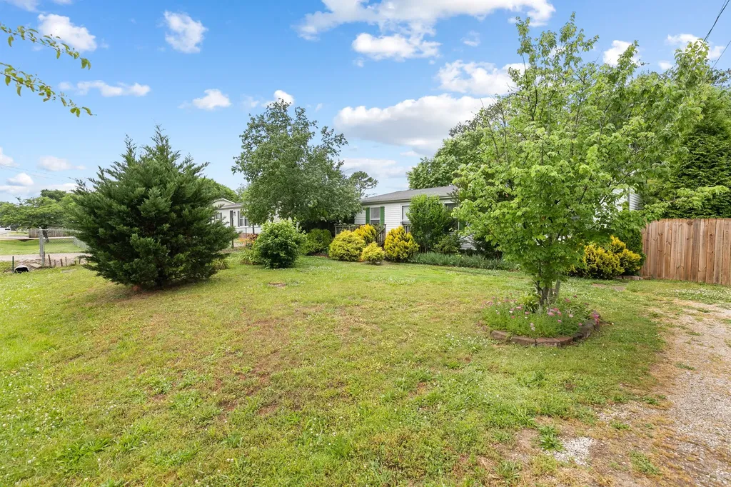 225 Nowlin Drive Columbia TN 38401