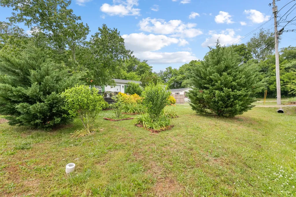 225 Nowlin Drive Columbia TN 38401
