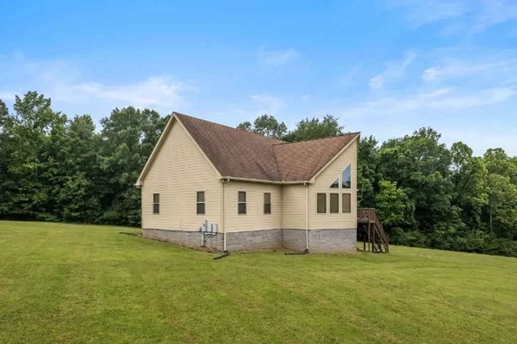 4664 New Cut Road Greenbrier TN 37073