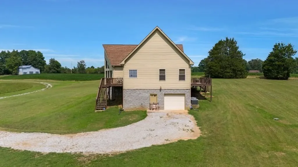 4664 New Cut Road Greenbrier TN 37073