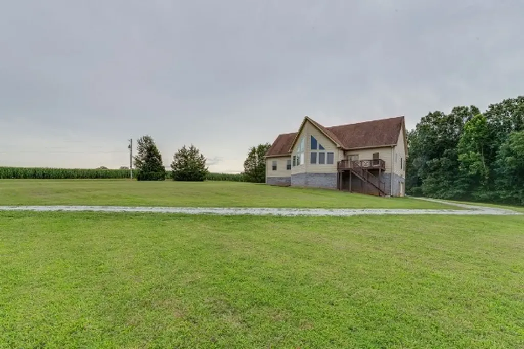 4664 New Cut Road Greenbrier TN 37073