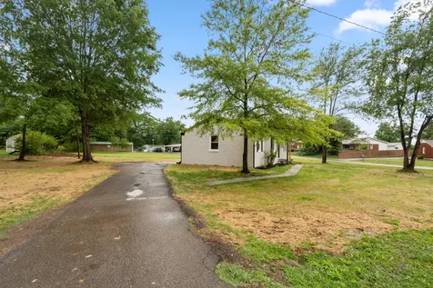 506 Carman Avenue New Johnsonville TN 37134