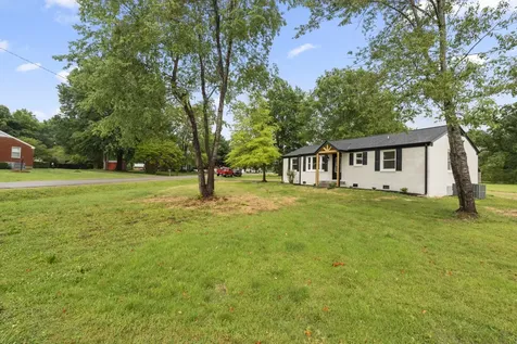 506 Carman Avenue New Johnsonville TN 37134