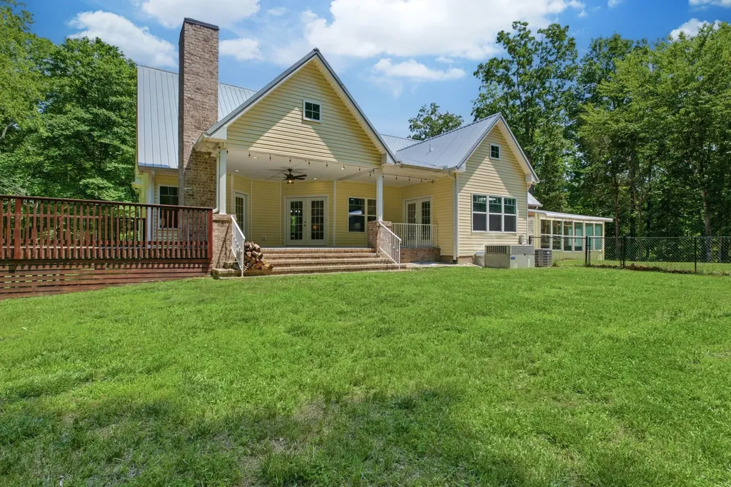 2206 Hwy 48 South, S Dickson TN 37055