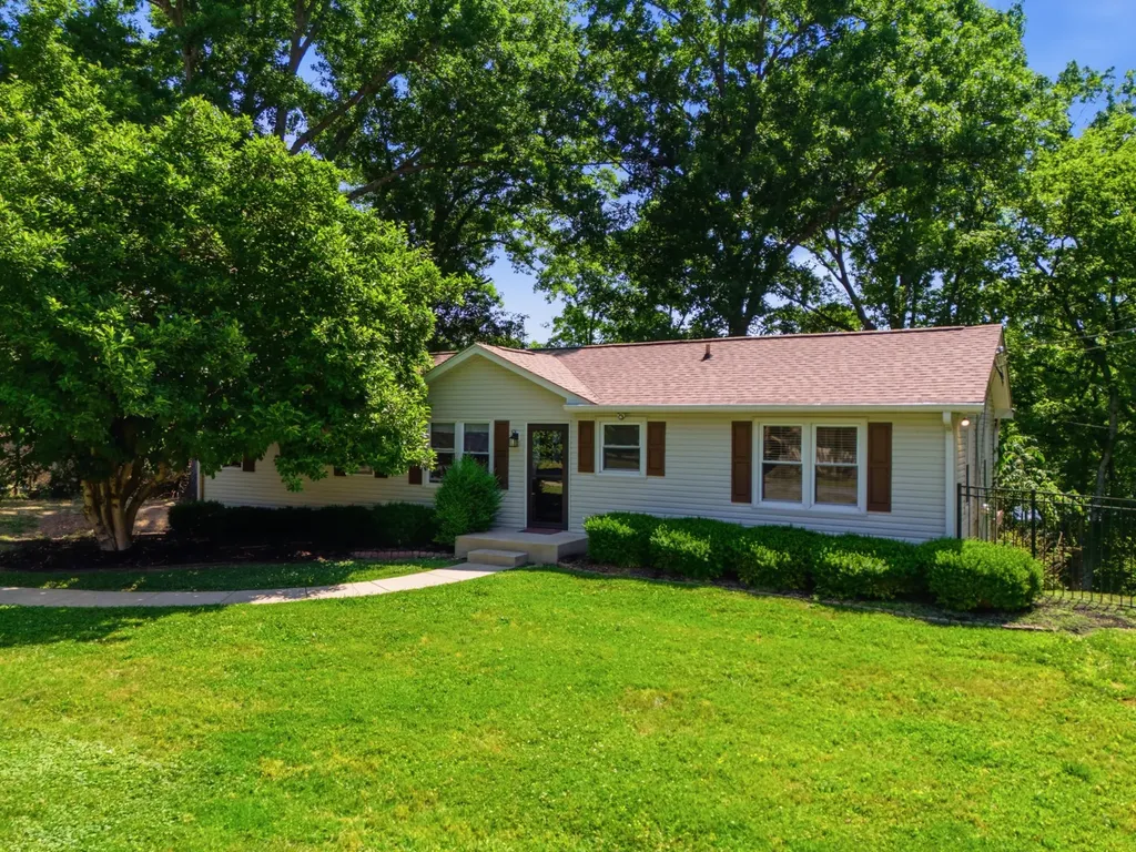 224 Sunset Island Trail Gallatin TN 37066