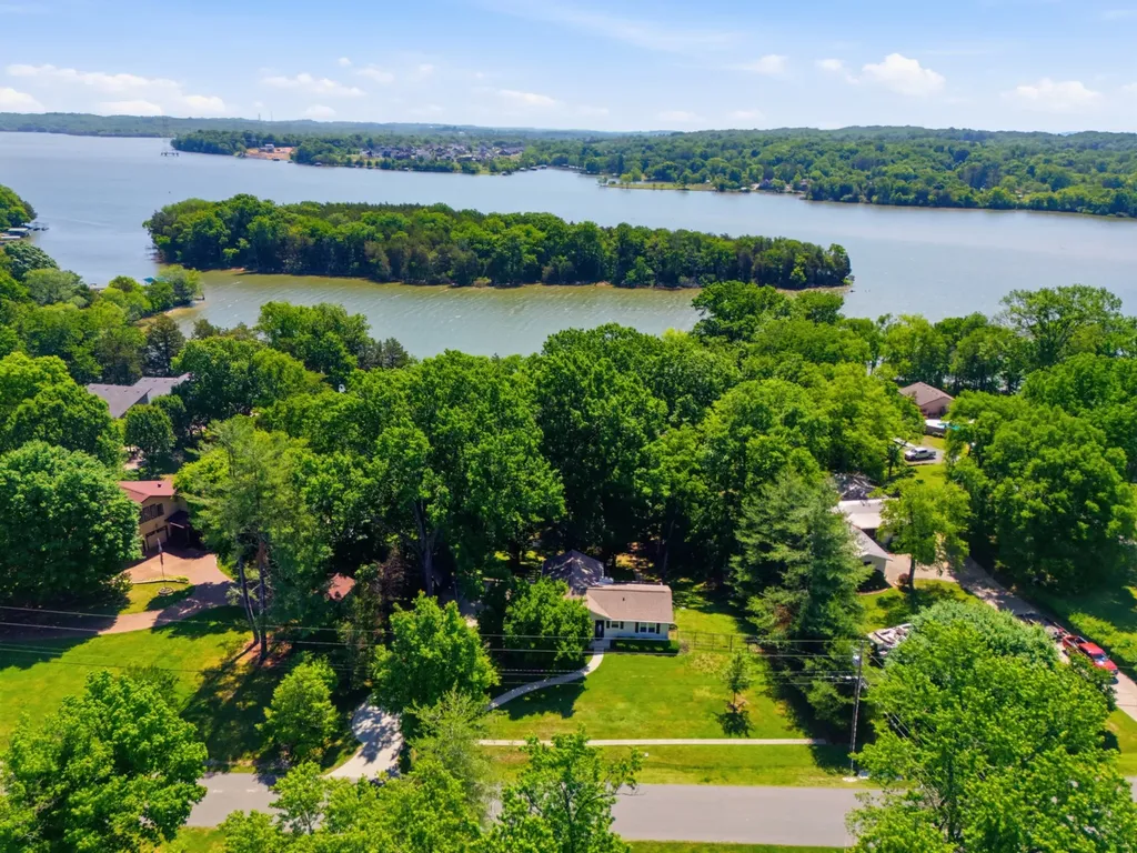 224 Sunset Island Trail Gallatin TN 37066