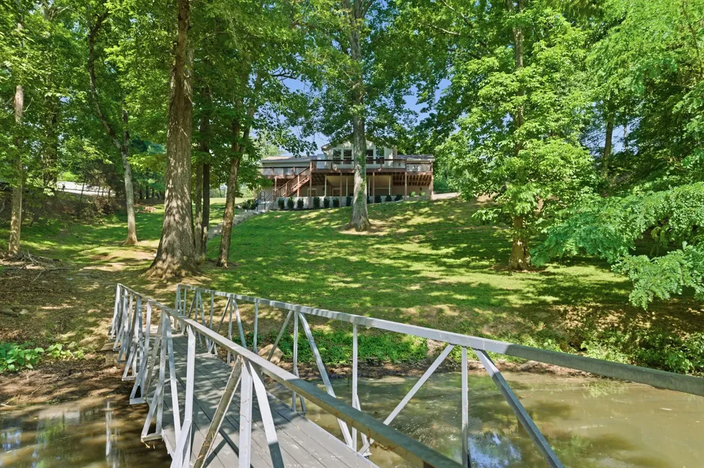 224 Sunset Island Trail Gallatin TN 37066