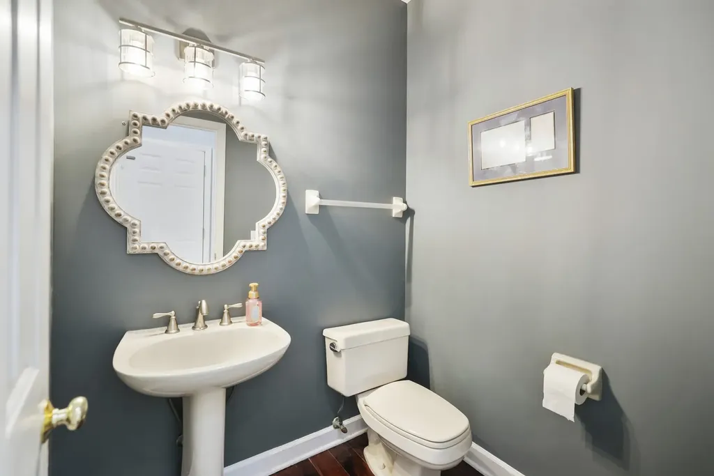 1541 Eller Drive Nashville TN 37221