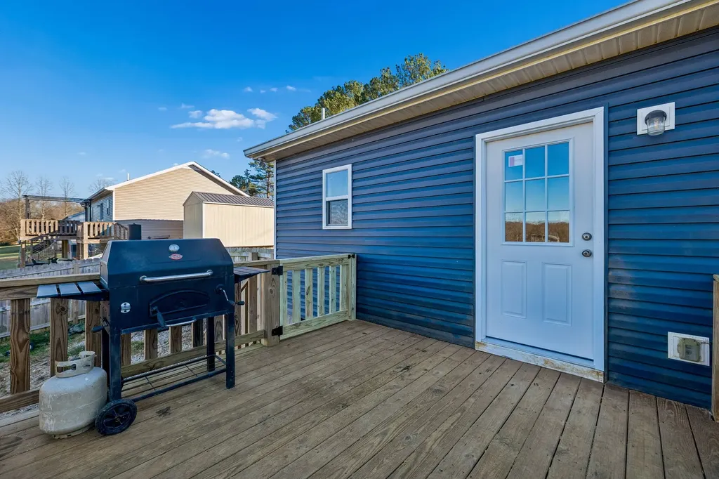 142 Pine Avenue Morrison TN 37357