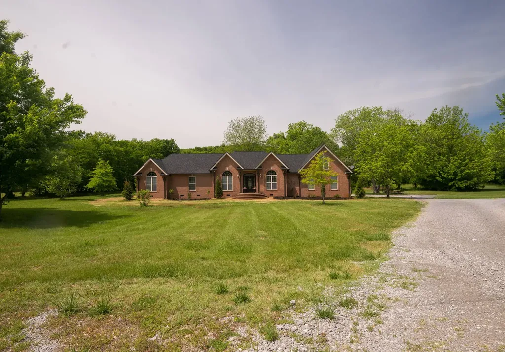1900 Rocky Valley Road Lebanon TN 37090