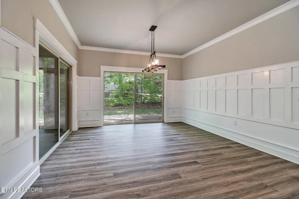 10 King John Lane Crossville TN 38558