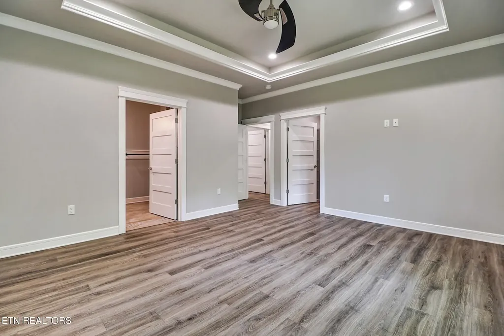 10 King John Lane Crossville TN 38558