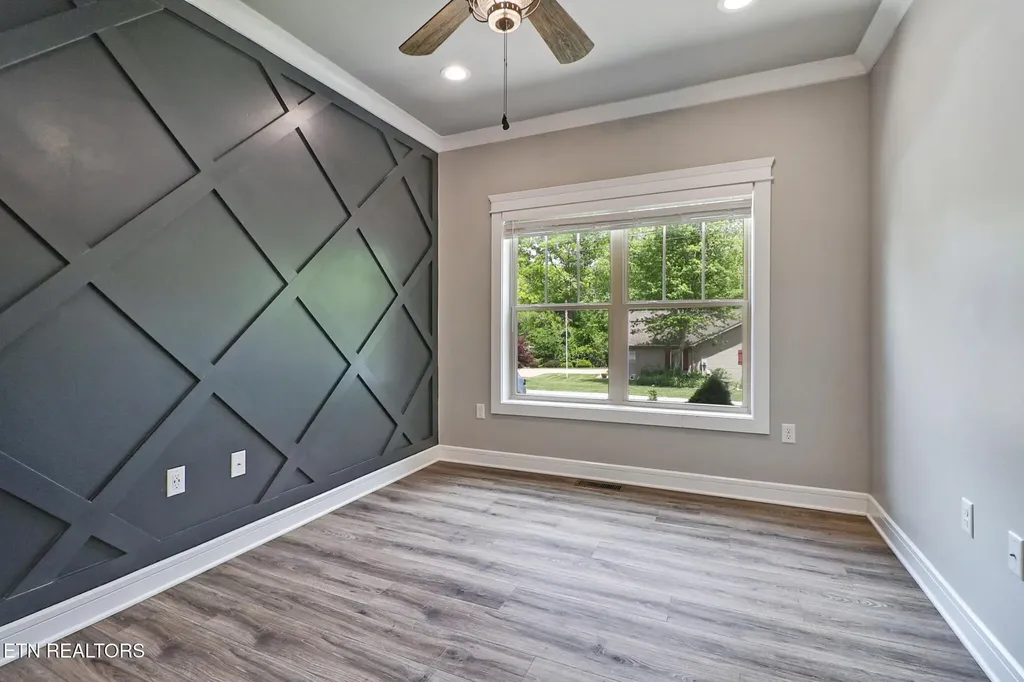 10 King John Lane Crossville TN 38558