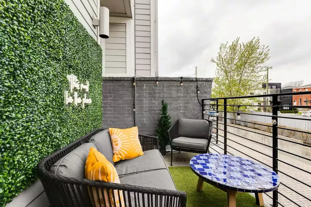1240 2nd Ave, S Nashville TN 37210