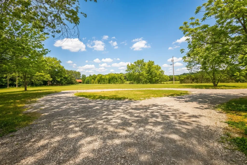 1900 Rocky Valley Road Lebanon TN 37090