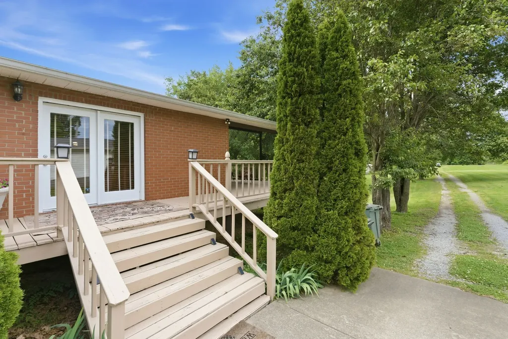 4449 Washington Road Greenbrier TN 37073