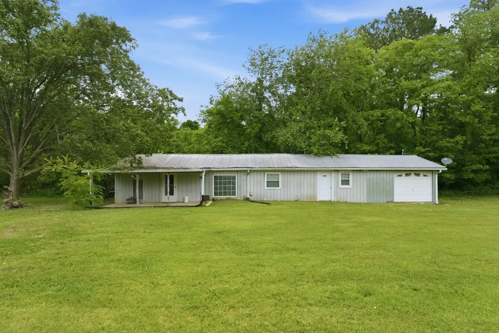 4449 Washington Road Greenbrier TN 37073