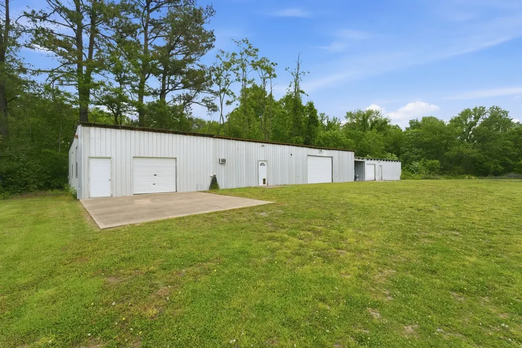 4449 Washington Road Greenbrier TN 37073