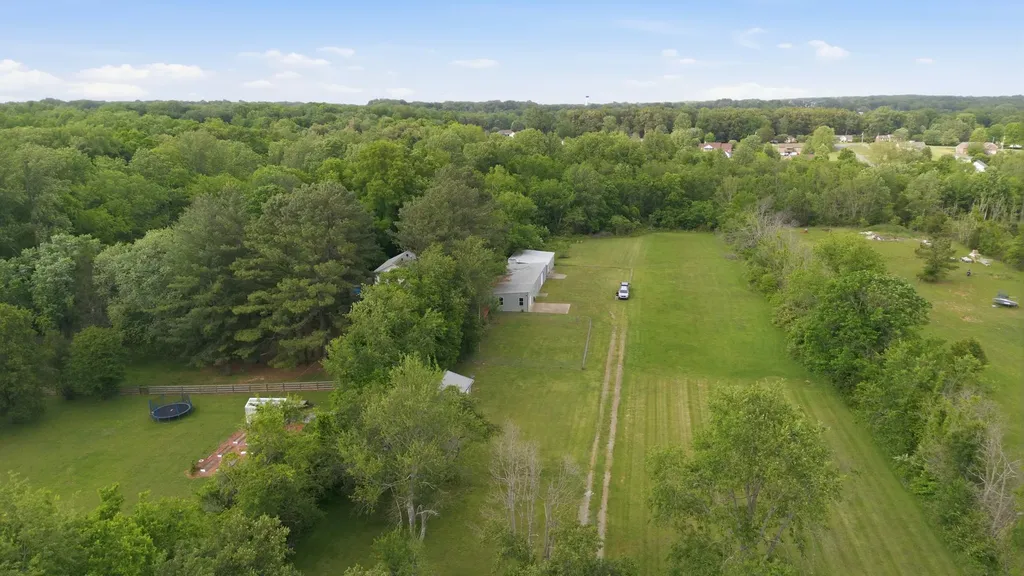4449 Washington Road Greenbrier TN 37073