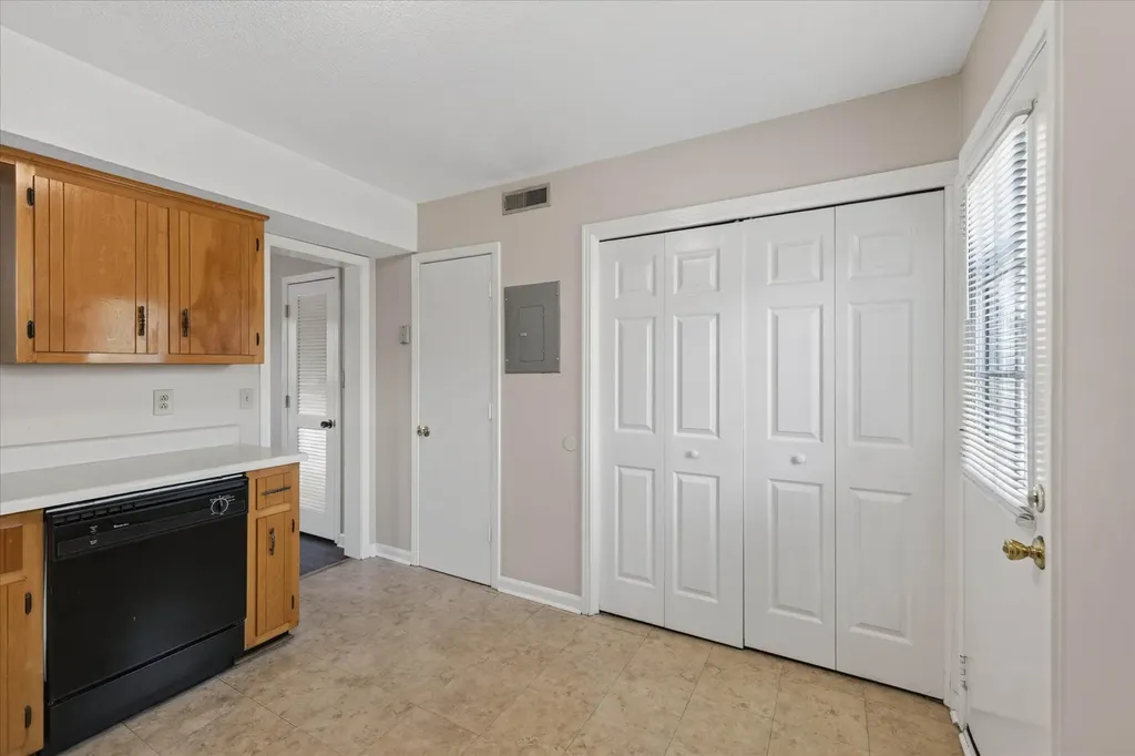 1531 E Knollwood Circle Clarksville TN 37043