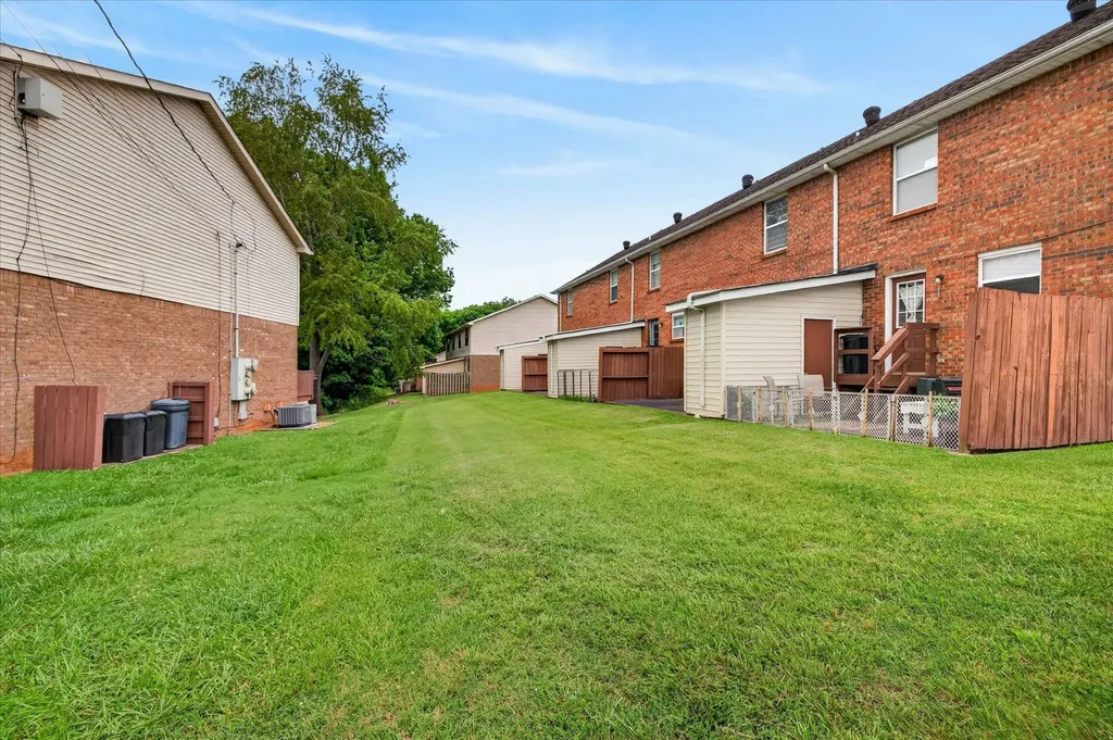 1531 E Knollwood Circle Clarksville TN 37043