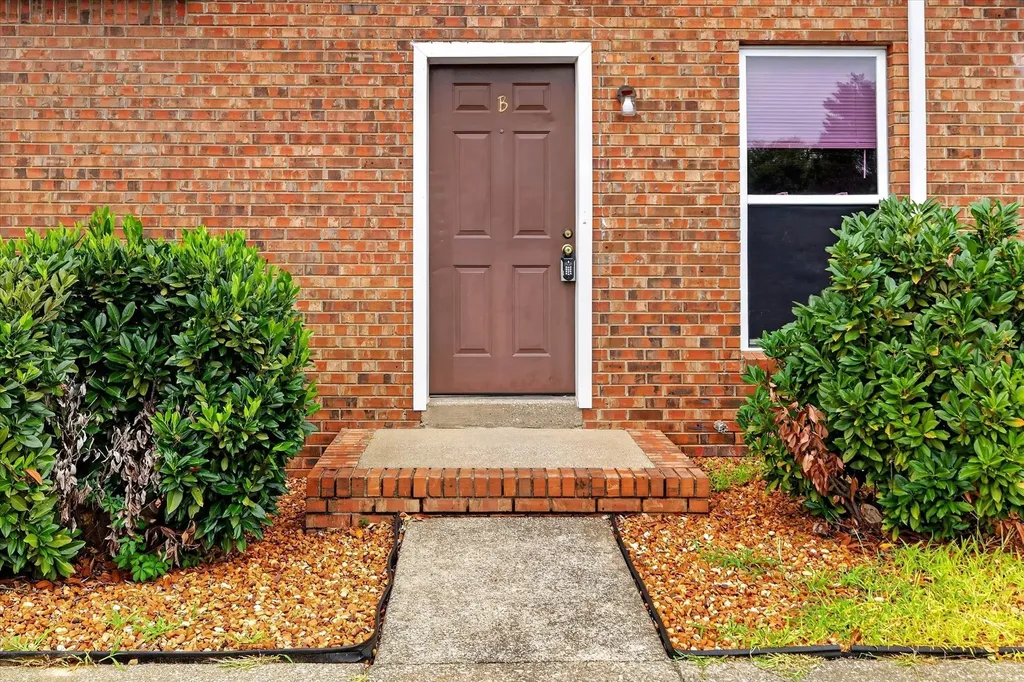 1531 E Knollwood Circle Clarksville TN 37043