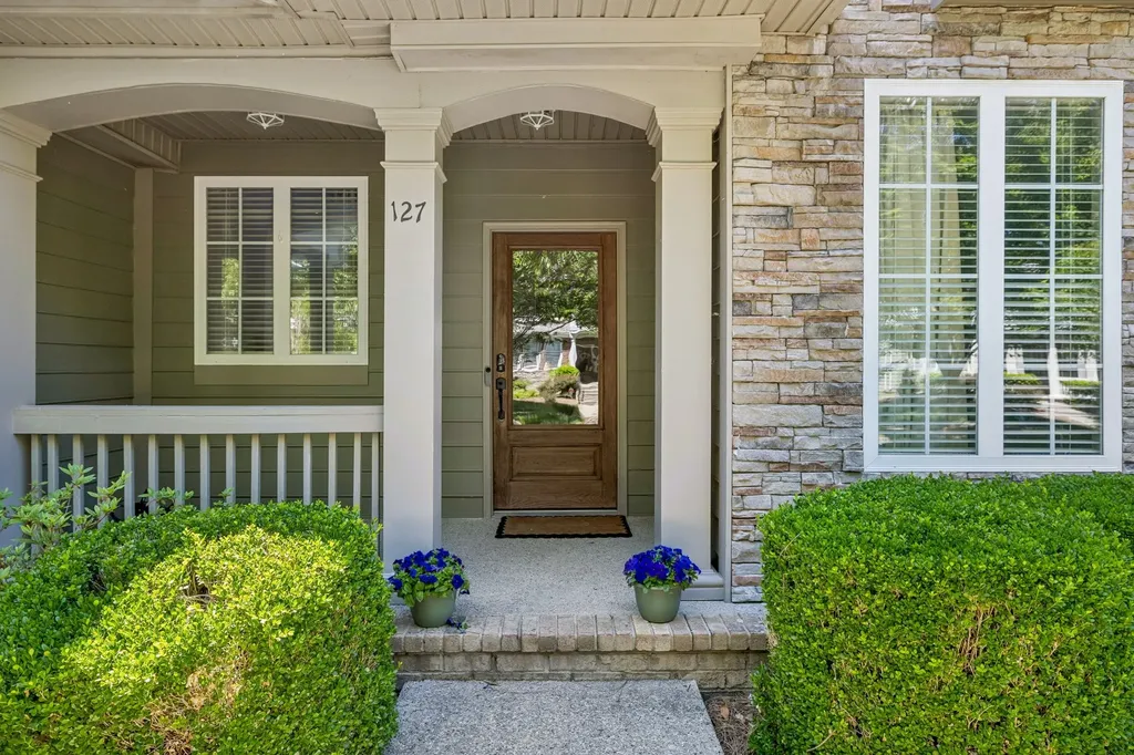 127 Pennystone Circle Franklin TN 37067