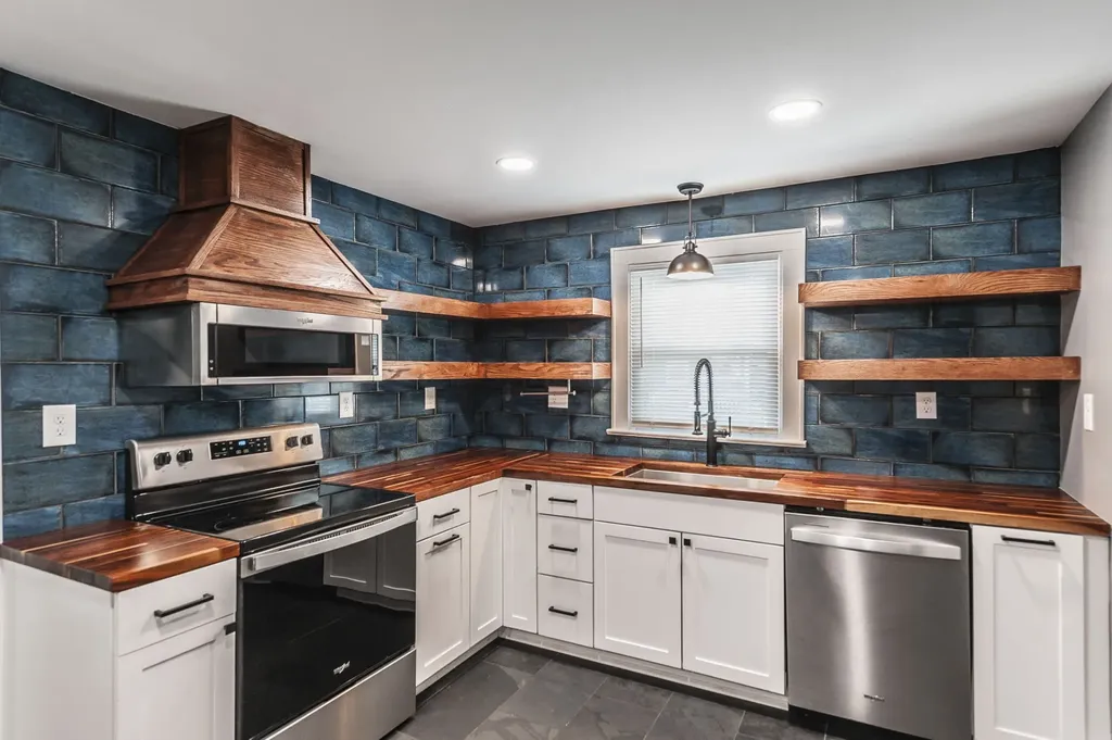 4306 Long Hollow Pike Goodlettsville TN 37072