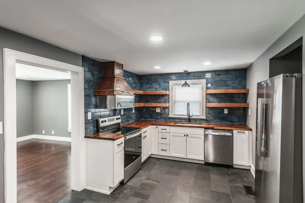 4306 Long Hollow Pike Goodlettsville TN 37072