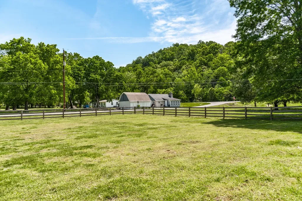 4306 Long Hollow Pike Goodlettsville TN 37072