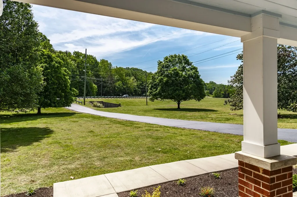 4306 Long Hollow Pike Goodlettsville TN 37072
