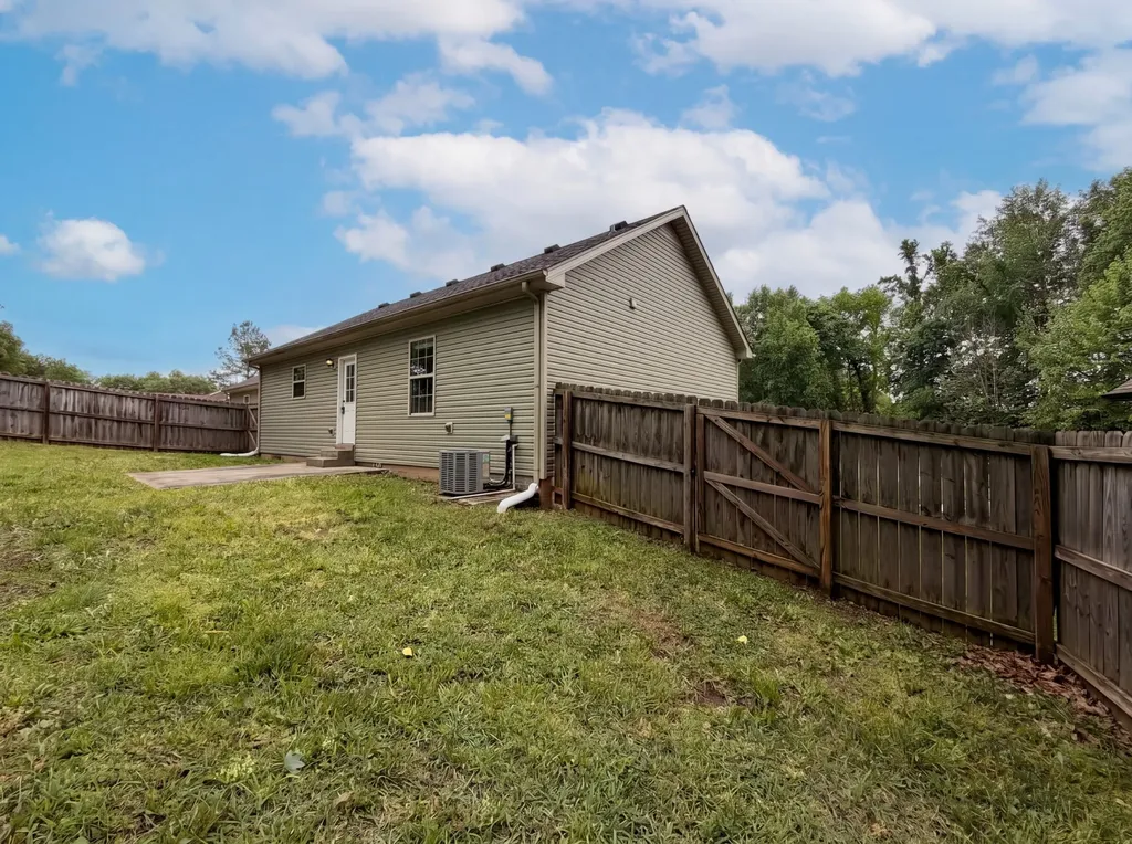 741 Inver Lane Clarksville TN 37042